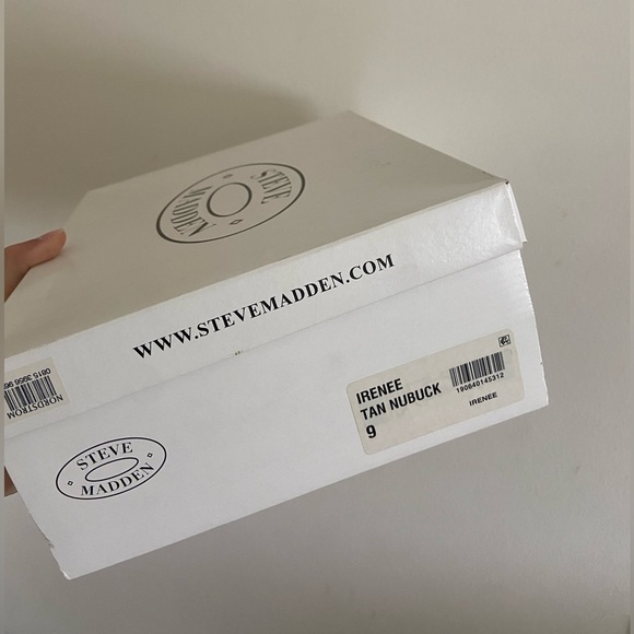 Steve Madden Nude Heels - Picture 4 of 4